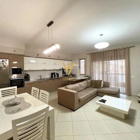 Tirane, jepet me qera apartament Kati 5, 119 m² 500 € (FRESK)