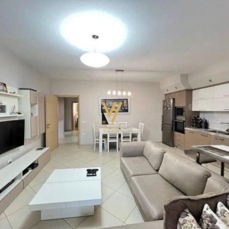 Tirane, jepet me qera apartament Kati 5, 119 m² 500 € (FRESK)