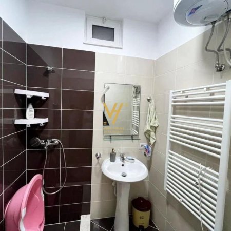 Tirane, jepet me qera apartament Kati 5, 119 m² 500 € (FRESK)