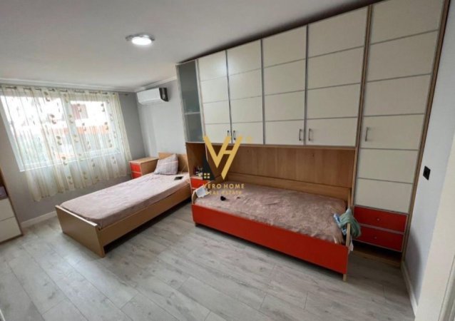 Tirane, jepet me qera apartament 2+1+Ballkon Kati 3, 97 m² 480 € (YZBERISHT)