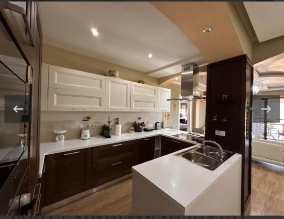 Tirane, shes apartament 2+1 Kati 4, 120 m² 169.000 € (yzberisht)