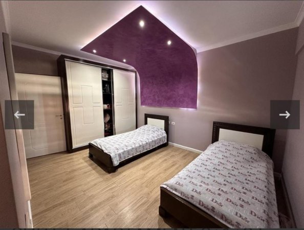 Tirane, shes apartament 2+1 Kati 4, 120 m² 169.000 € (yzberisht)