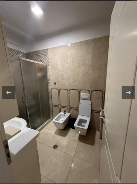 Tirane, shes apartament 2+1 Kati 4, 120 m² 169.000 € (yzberisht)