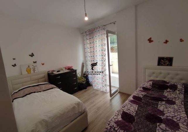 Tirane, shitet apartament 3+1+Ballkon Kati 1, 148 m² 115.000 € (FRESKU)