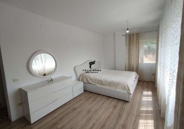 Tirane, shitet apartament 3+1+Ballkon Kati 1, 148 m² 115.000 € (FRESKU)