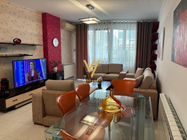 Tirane, jepet me qera apartament 2+1+Ballkon Kati 2, 108 m² 800 € (21 DHJETORI)