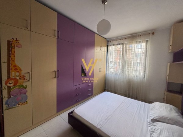 Tirane, jepet me qera apartament 2+1+Ballkon Kati 2, 108 m² 800 € (21 DHJETORI)