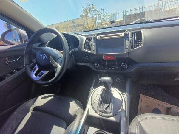 Tirane, shitet makine Kia Sportage Nafte, gri metalizato automatik Kondicioner 118.000 km 8.800 €
