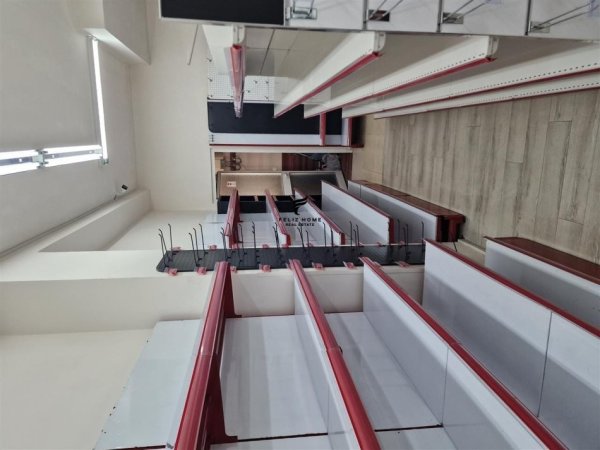 Tirane, shitet ambjent biznesi Kati 1, 100 m² 430.000 € (LIQENI ARTIFICIAL)