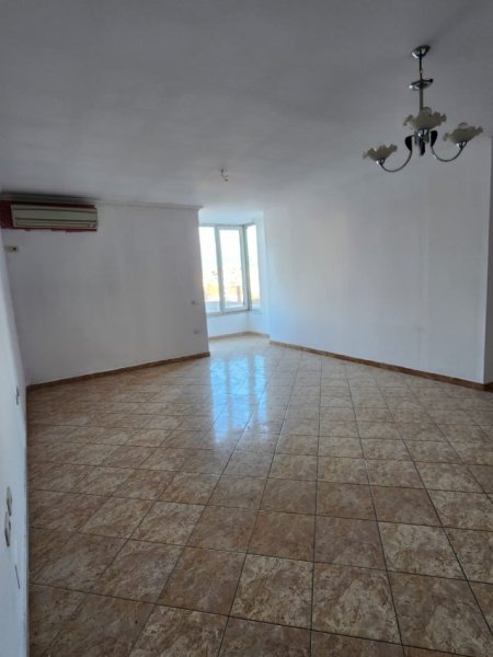 Tirane, shitet apartament 2+1 Kati 3, 102 m² 112.000 € (Yzberisht)