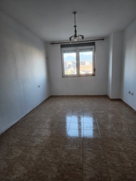 Tirane, shitet apartament 2+1 Kati 3, 102 m² 112.000 € (Yzberisht)