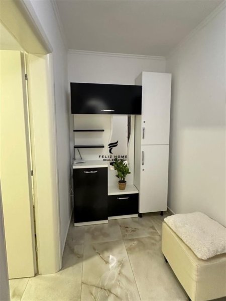 Tirane, jepet me qera apartament 1+1+Ballkon Kati 2, 70 m² 550 € (VASIL SHANTO)