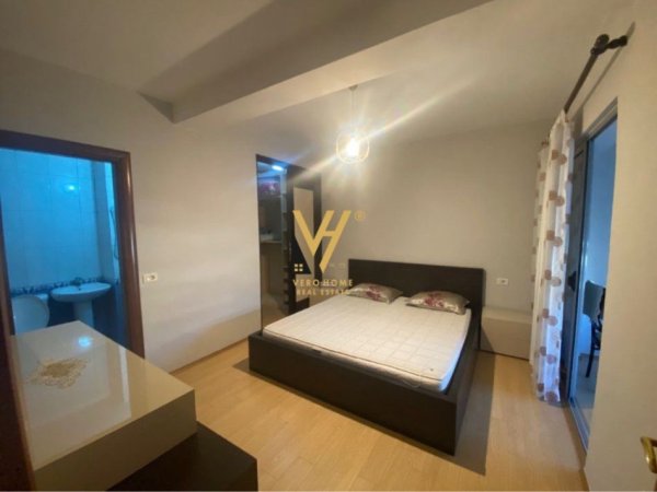 Tirane, jepet me qera apartament 2+1+2+Ballkon Kati 6, 100 m² 700 € (PERBALL DELIJORGJI)