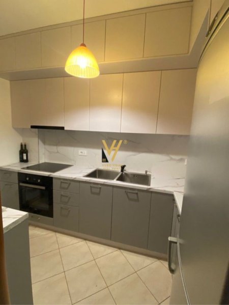 Tirane, jepet me qera apartament 2+1+2+Ballkon Kati 6, 100 m² 700 € (PERBALL DELIJORGJI)