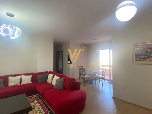 Tirane, jepet me qera apartament 2+1+2+Ballkon Kati 6, 100 m² 700 € (PERBALL DELIJORGJI)