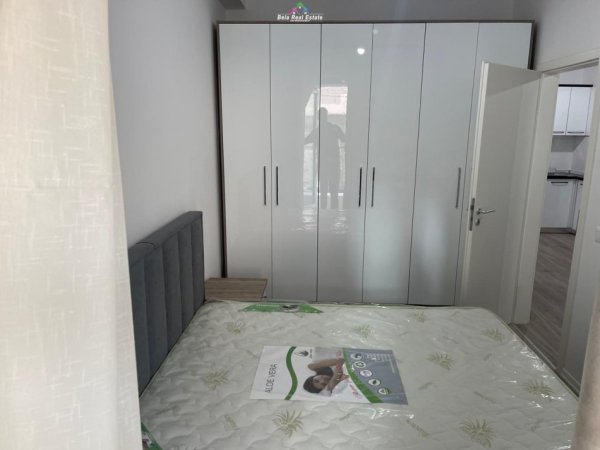 Tirane, shes apartament 1+1+Ballkon Kati 3, 60 m² 98.000 € (ali demi)