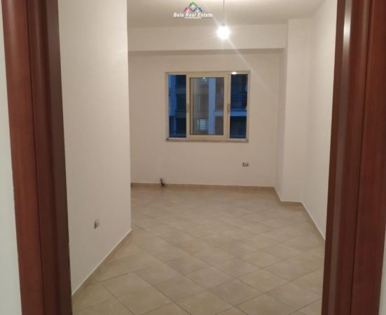 Tirane, shes apartament 2+1 Kati 6, 120 m² 160.000 € (YZBERISHT)