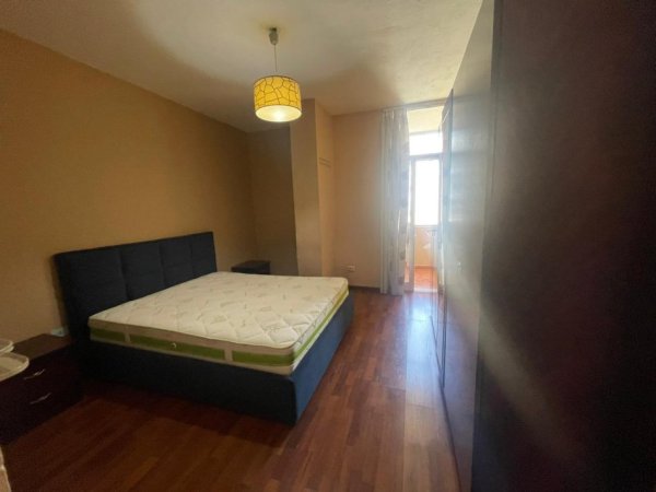 Shitet apartament 1+1 150.000 € (Rruga e Elbasanit)