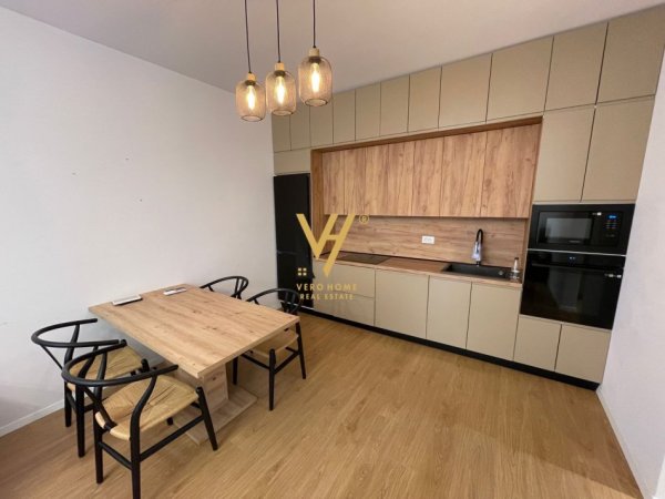 Tirane, jepet me qera apartament 2+1+Ballkon Kati 1, 90 m² 900 € (TEG)