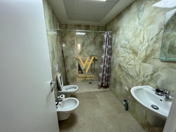 Tirane, jepet me qera apartament 2+1+Ballkon Kati 6, 90 m² 600 € (DON BOSKO)