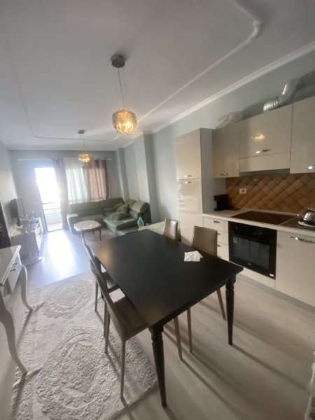 Tirane, shitet apartament 2+1+Ballkon Kati 5, 1 m² 100.000 € (5 maji)