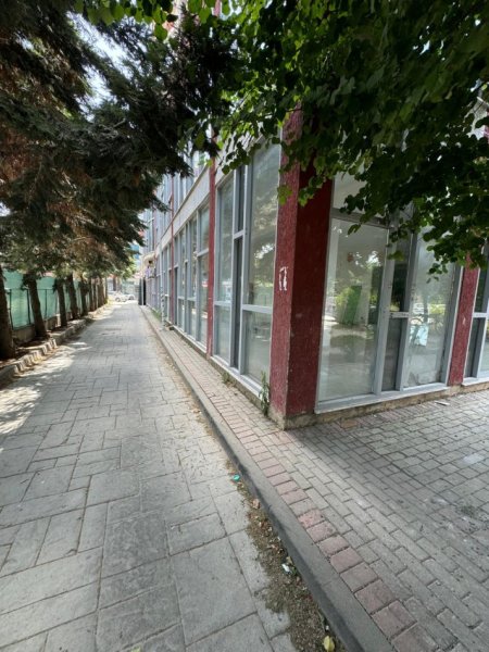 Tirane, shitet ambjent biznesi Kati 0, 68 m² 103.110 € (Paskuqan)