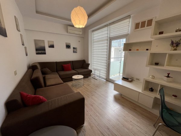 Tirane, shitet apartament , 