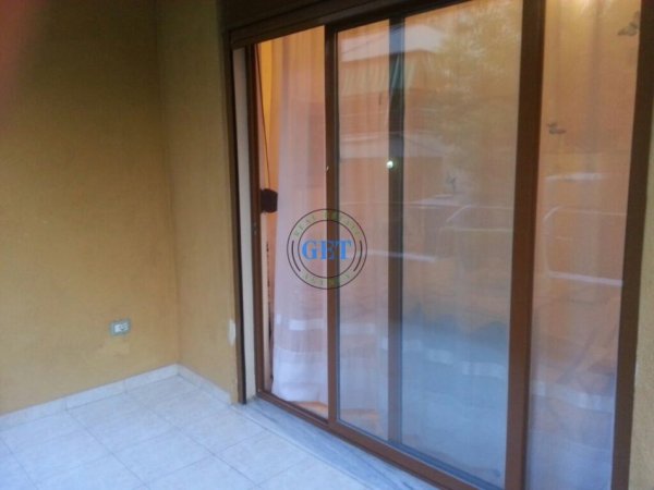 Durres, jepet me qera apartament 1+1+Ballkon Kati 1, 72 m² 270 € (Shkembi i Kavajes)