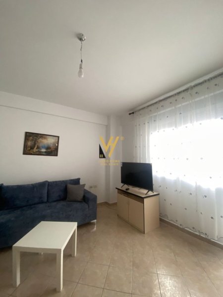 Tirane, jepet me qera apartament 2+1+Ballkon Kati 7, 95 m² 600 € (SELVIA)