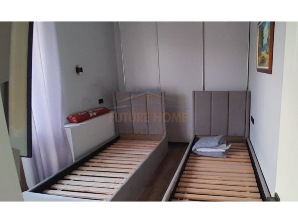 Tirane, shitet apartament 3+1+Ballkon Kati 2, 111 m² 140.000 € (Fresku)