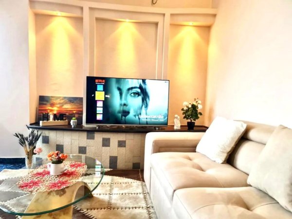 Tirane, shitet apartament 1+1 , 81 m² (Ministria e Drejtesise)