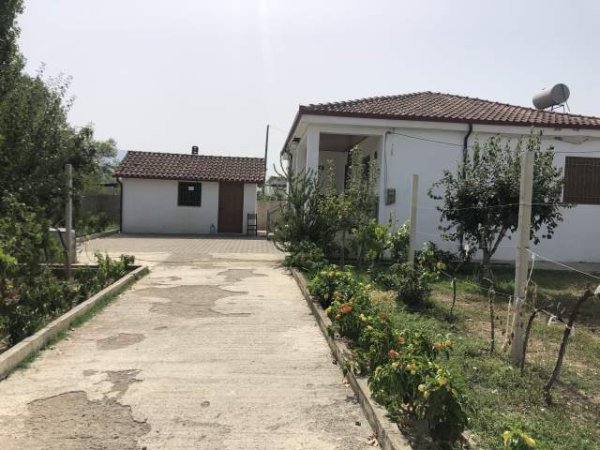 Tirane, shes Vile Kati 1, 140 m² 100.000 Euro