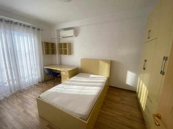 Tirane, jepet me qera apartament+verande | Penthouse 3+1+Aneks+Ballkon Kati 5, 150 m² 1.200 € (Peti)