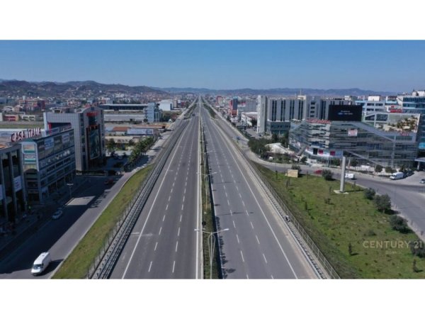 Tirane, shes toke , 1.850 m² 700.000 € (Autostrada Tiranë - Durrës)