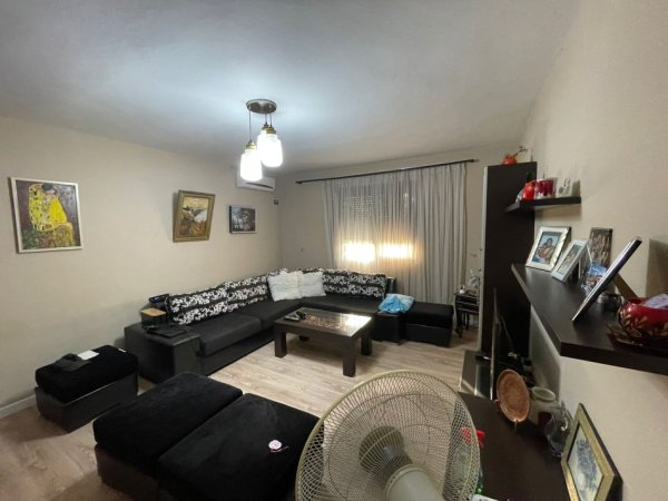 Tirane, shitet apartament 3+1 Kati 4, 110 m² 140.000 € (Ali Demi)