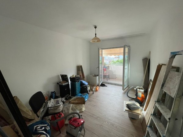 Tirane, shitet apartament 3+1 Kati 4, 110 m² 140.000 € (Ali Demi)