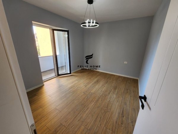 Tirane, shitet apartament 2+1+Ballkon Kati 3, 80 m² 144.900 € (MINE PEZA)