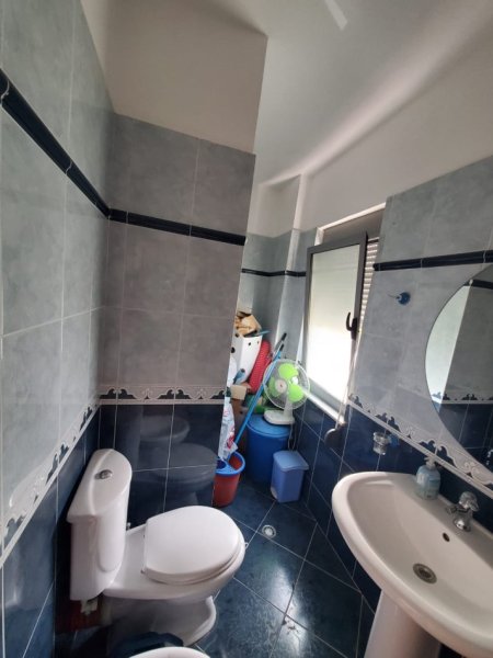 Tirane, shes apartament 2+1 Kati 2, 103 m² 130.000 € (Fresk)