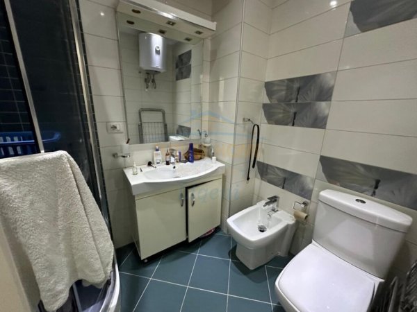 Tirane, shitet apartament 2+1 Kati 3, 90 m² 215.000 € (Liqeni i Thate)