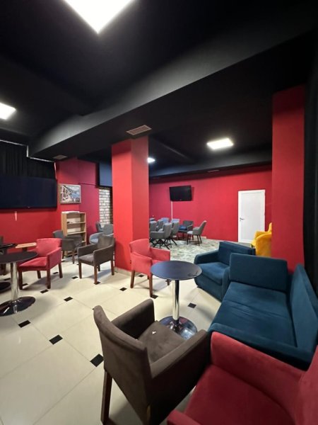 Tirane, shitet lokal Kati 0, 355 m² 603.500 € (Don Bosko) TT 1120