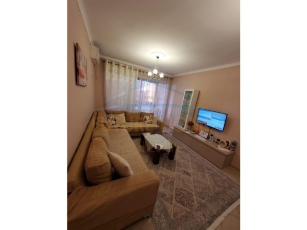 Tirane, shes apartament 1+1 Kati 5, 55 m² 73.000 € (Fresk)