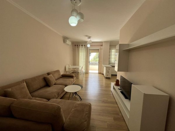 Tirane, shitet apartament 2+1 Kati 3, 120 m² 187.000 € (Liqeni i That)