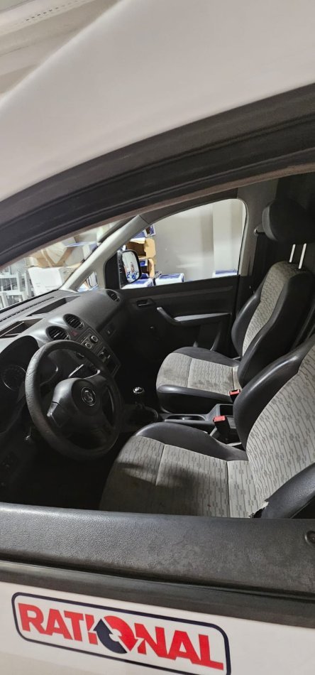 Durres, shes Furgon VOSWAGEN Nafte, e bardhë manuale Kondicioner 320.000 km 3.500 €