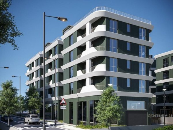 Tirane, shes apartament 2+1+Ballkon Kati 4, 104 m² 183.000 € (Rruga Hamdi Garunja)