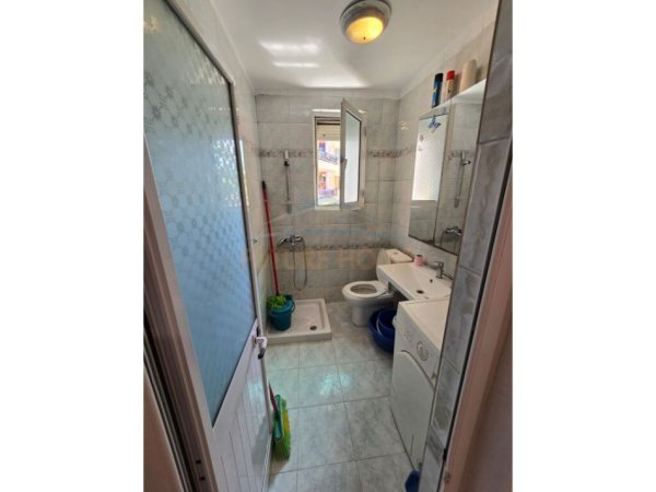 Tirane, shitet apartament 1+1+Ballkon Kati 3, 50 m² 88.000 € (Hoxha tahsim)