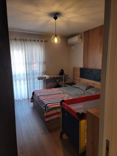 Tirane, shitet apartament 2+1 Kati 5, 97 m² 190.000 € (Rruga e Durresit) TT 1130