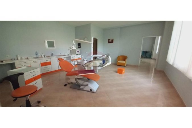 Tirane, shitet ambjent biznesi Kati 1, 82 m² 90.000 € (Muhamed Deliu - Fresku)
