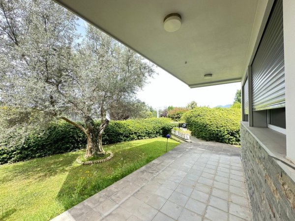 Tirane, shes Vile 3+1+Aneks+Ballkon , 475 m² (long Hill , TEG)