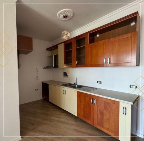 Tirane, shitet apartament 2+1+Ballkon Kati 9, 105 m² 125.000 € (Astir)