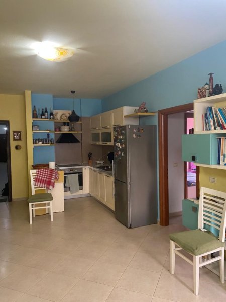 Tirane, shes apartament 2+1 Kati 1, 90 m² 120.000 € (astir)
